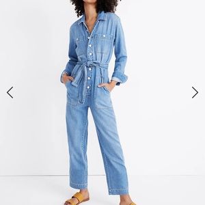 Madewell Denim Tie-Waist Jumpsuit in Cosgrove Wash